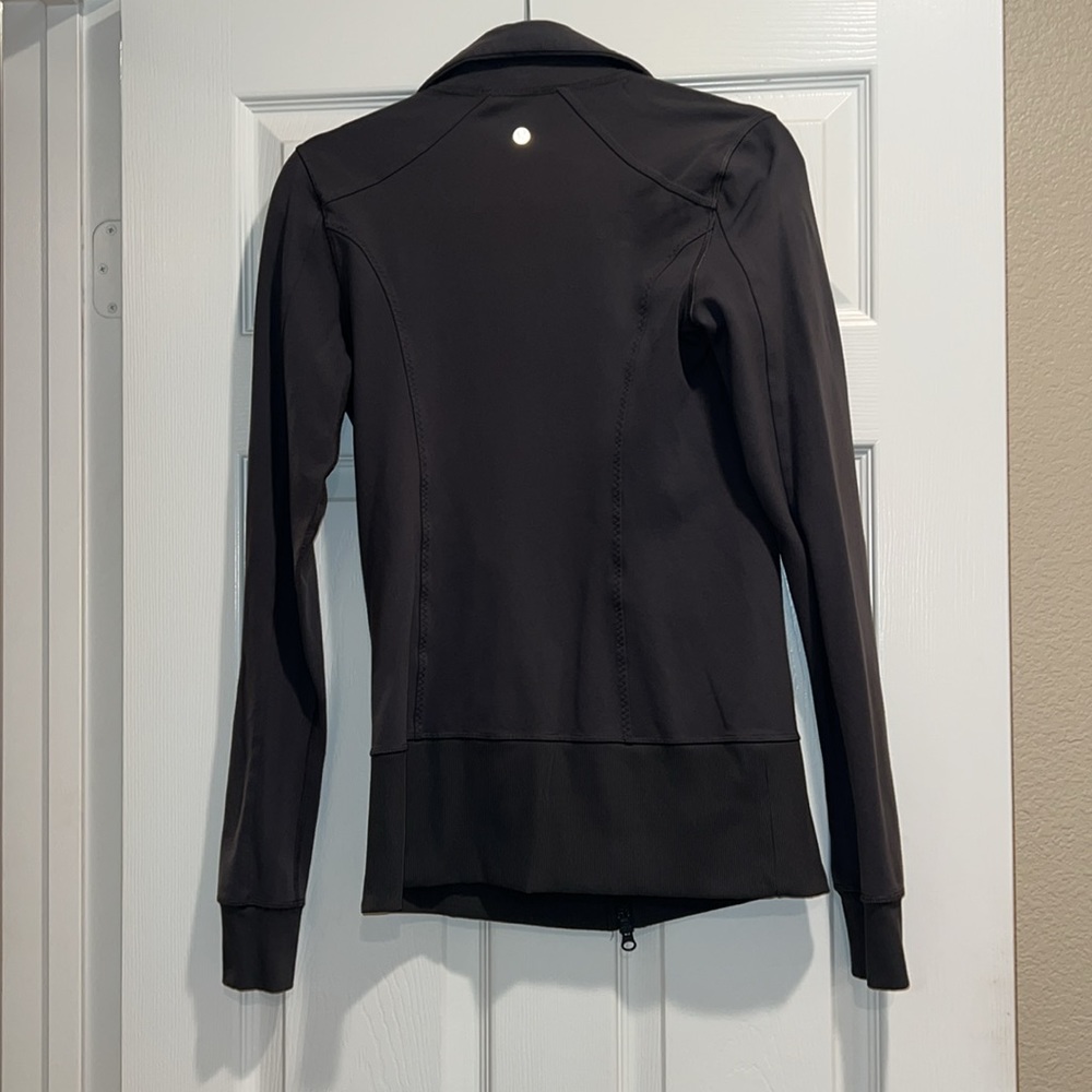 Lululemon Jacket - Picture 5 of 6